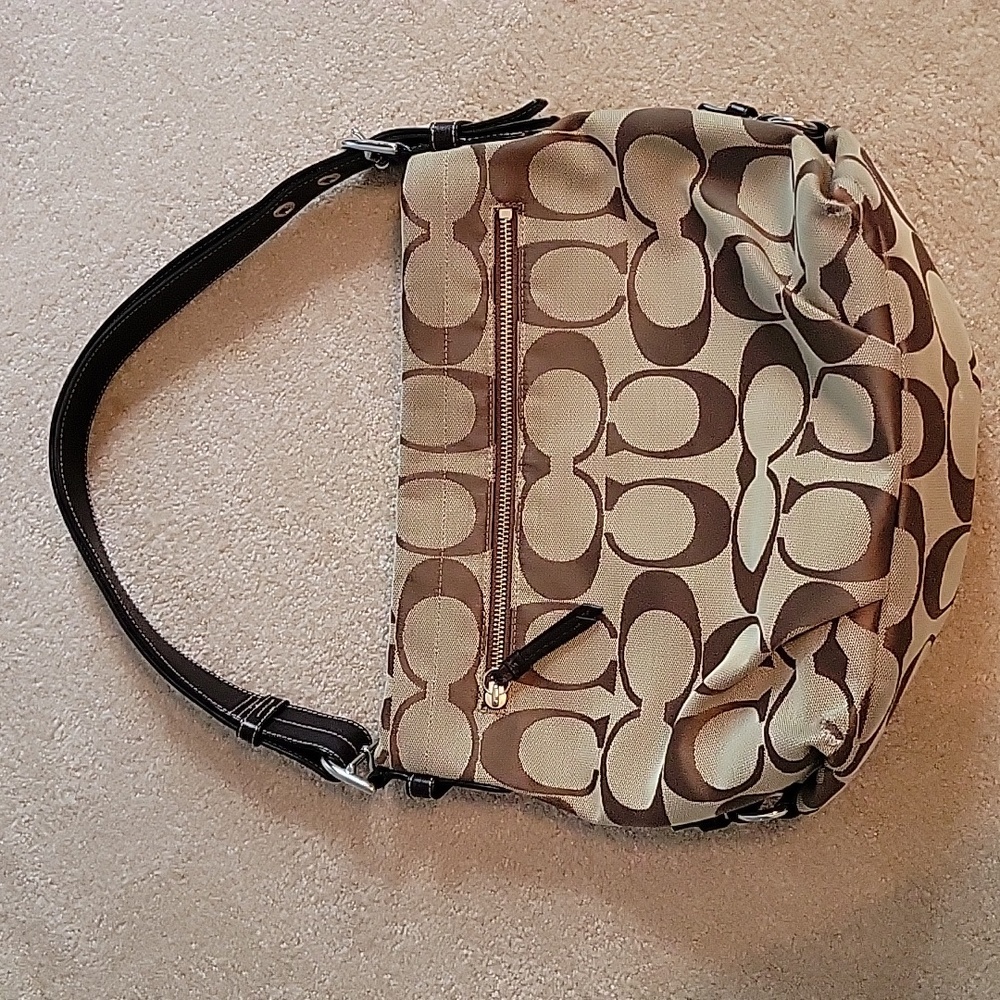 Handbag - Picture 1 of 4